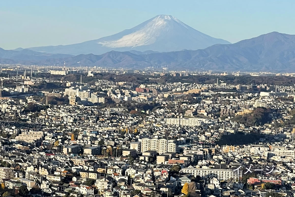 ザ・タワー横浜北仲から富士山と横浜の街並みを望む